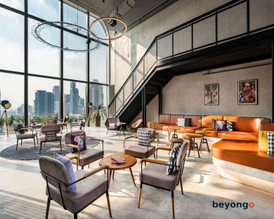 Moxy Bangkok Ratchaprasong 8