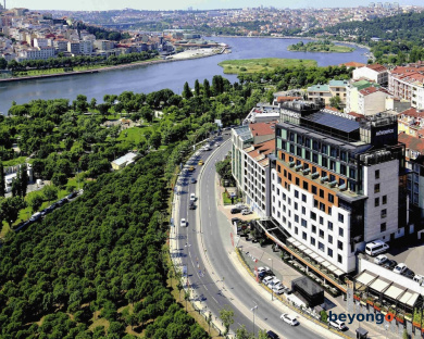 Mövenpick Hotel Istanbul Golden Horn 1