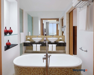 Mövenpick Hotel Jumeirah Beach 37