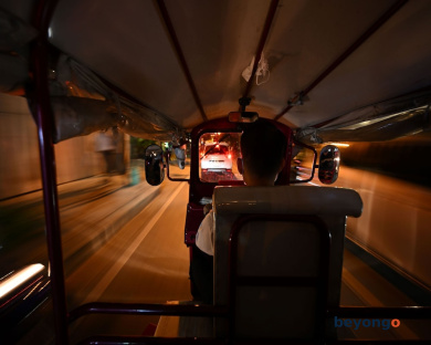 Mövenpick Hotel Sukhumvit 15 Bangkok 2