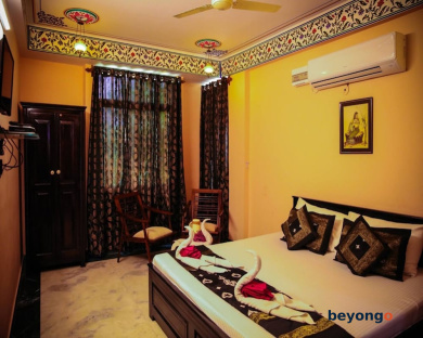 Nahar Singh Haveli 22