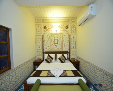 Nirbana Palace - A Heritage Hotel 19