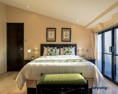 Orchid Garden Suites 12