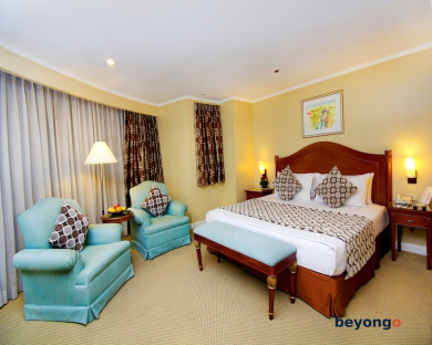 Oxford Suites Makati 12