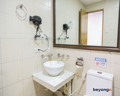 Pacific Bay Grand Suites 35