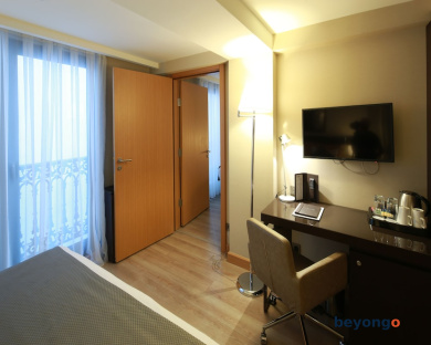 Port Bosphorus Hotel 12