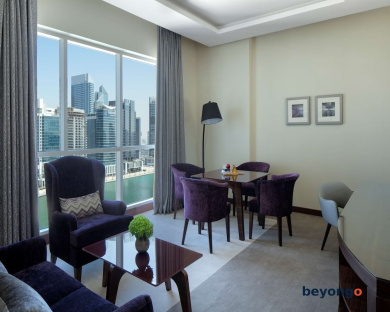Radisson Blu Hotel Dubai Waterfront 35