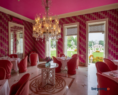 Rajmahal Palace RAAS 303