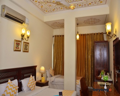 Rajputana Haveli 11