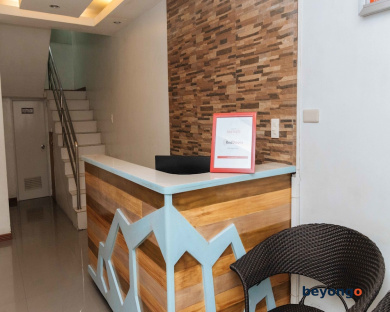 RedDoorz near Bambang Station 5