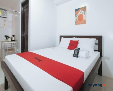 RedDoorz near UST Sampaloc Manila 13