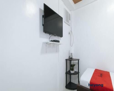 RedDoorz near UST Sampaloc Manila 34