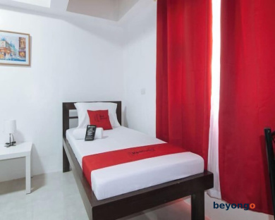 RedDoorz near UST Sampaloc Manila 5