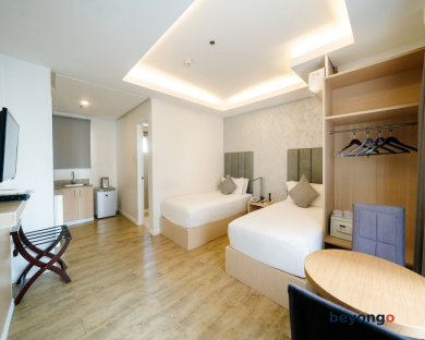 Regency Grand Suites 25