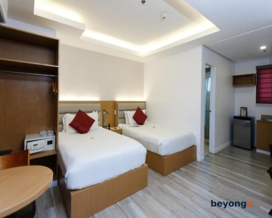 Regency Grand Suites 31