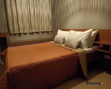 Roxas Blvd Ermita Studio US Embassy Mla 23