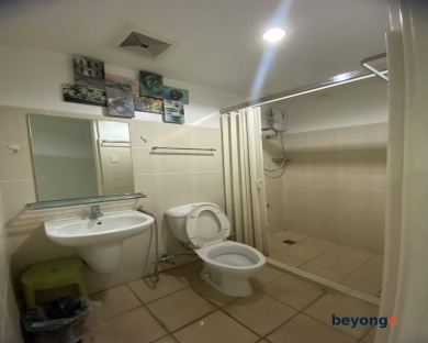 Roxas Blvd Ermita Studio US Embassy Mla 72