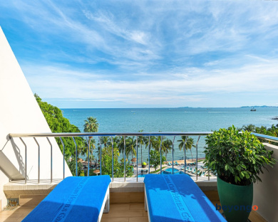 Royal Wing Suites and Spa Pattaya 35