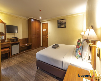 Sabai Inn 24