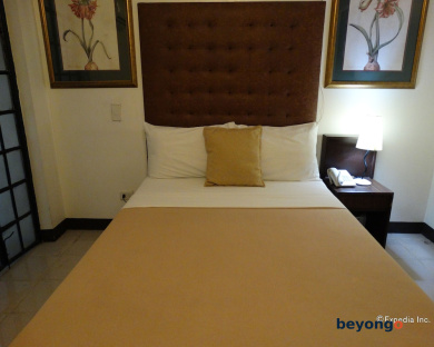 Silver Oaks Suite Hotel 18