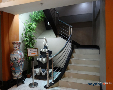 Silver Oaks Suite Hotel 35