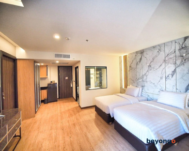 Sleep With Me Pattaya 12