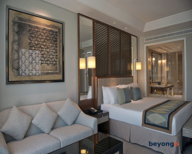 Taj Dubai 25