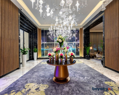 Taj Jumeirah Lakes Towers 1