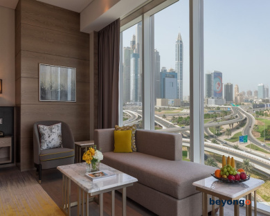 Taj Jumeirah Lakes Towers 21
