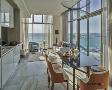 Th8 Palm Beach Resort, Vignette Collection 42