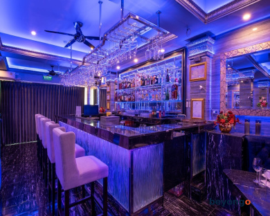 The Globe Hotel Bar and Restaurant 5