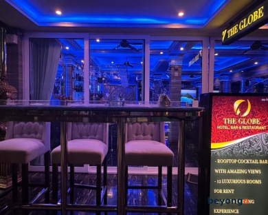 The Globe Hotel Bar and Restaurant 56