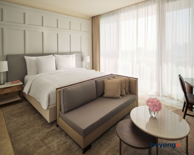 The Lana - Dorchester Collection 94