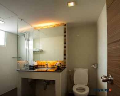 The One Hotel Bay Breeze Pattaya 96