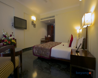 The Wall Street Beacon, Jaipur 10