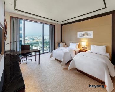 The Westin Singapore 23