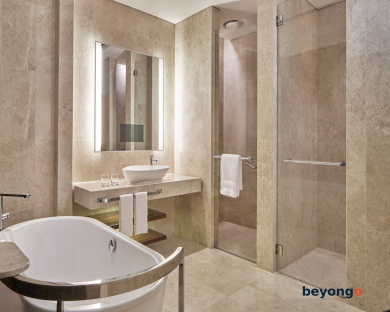 The Westin Singapore 33