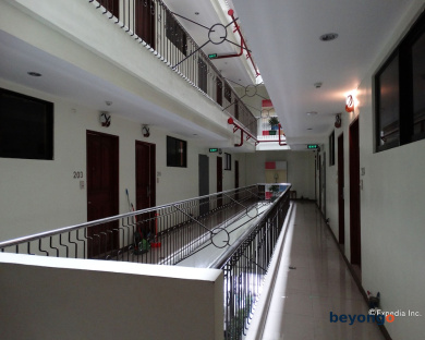 Time Traveller's Hotel 35