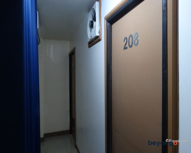 Time Traveller's Hotel 37
