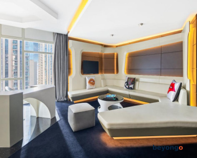 V Hotel Dubai, Curio Collection by Hilton 66