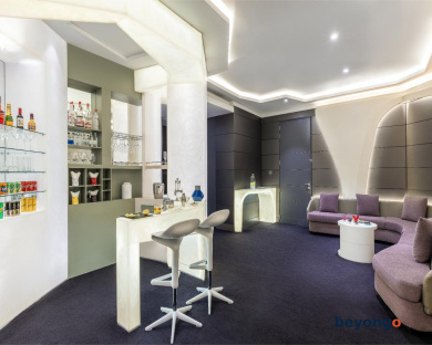V Hotel Dubai, Curio Collection by Hilton 7