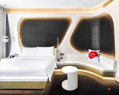 V Hotel Dubai, Curio Collection by Hilton 85