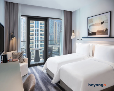 Vida Dubai Marina and Yacht Club 11