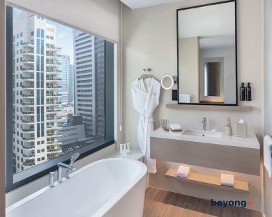 Vida Dubai Marina and Yacht Club 18