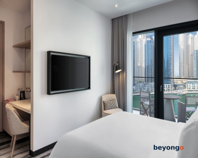 Vida Dubai Marina and Yacht Club 8