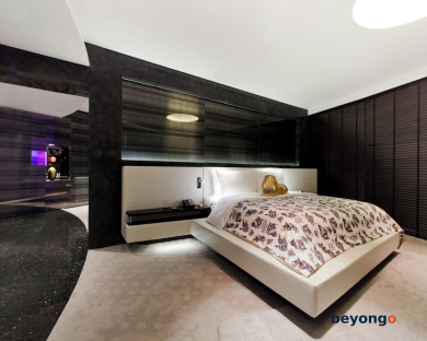 W Bangkok 71