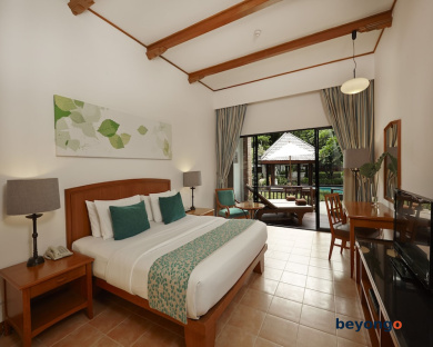 Woodlands Hotel and Resort 18
