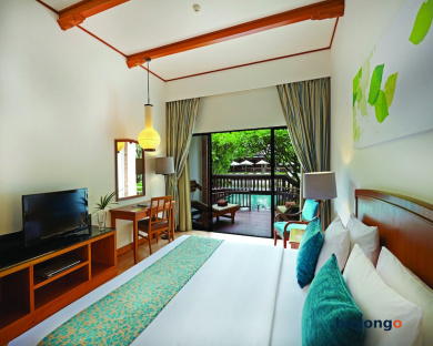 Woodlands Hotel and Resort 21